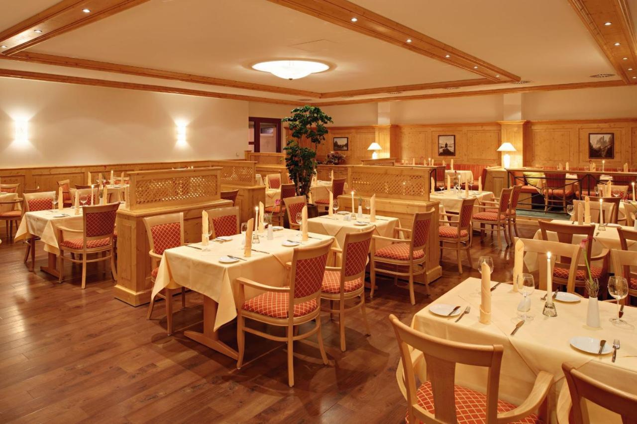 Parkhotel Neustadt Нойштадт-ин-Захзен Экстерьер фото